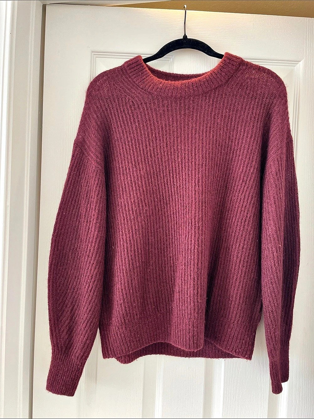 Everlane The Cocoon Crew in Alpaca Sweater Cranberry, Small